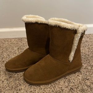 Minnetonka Boots